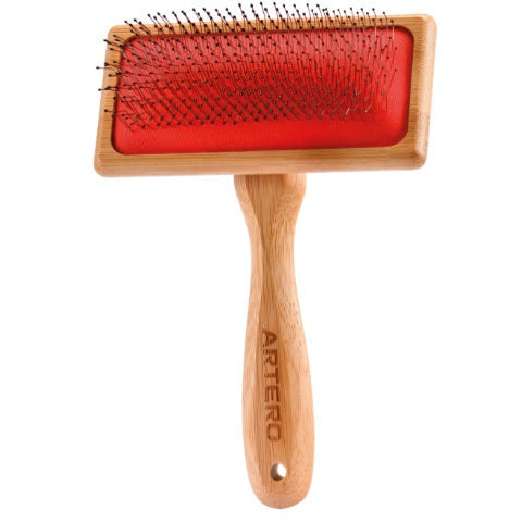 Artero Medium Protected Long Pin Slicker Brush